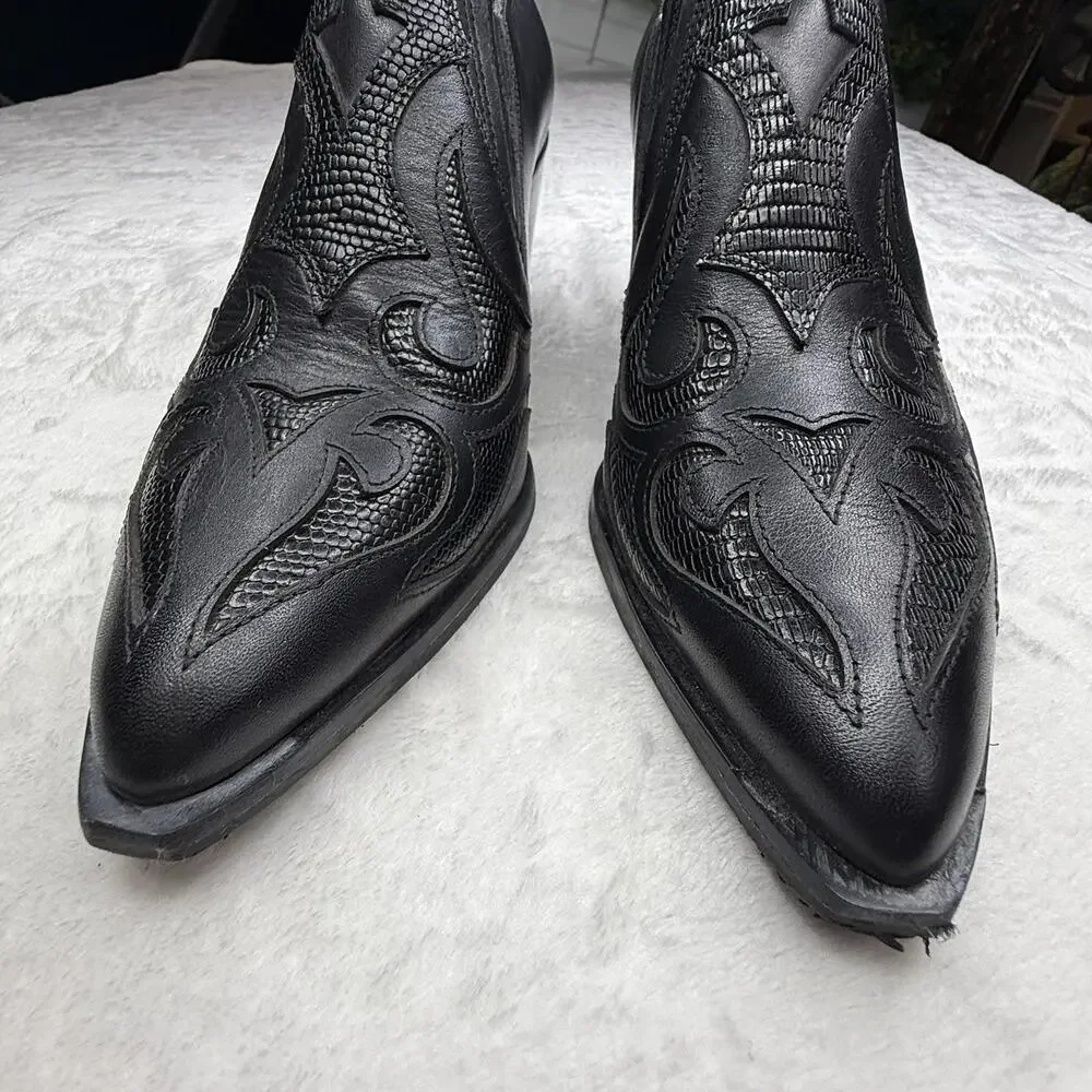 Marc Fisher‎ Leather Heeled Western Booties Black Detailed Pointed Toe  7 EUC